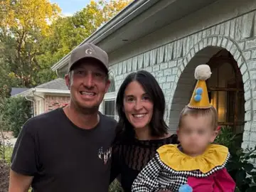 Una influencer de crianza atropella a su hijo de 23 meses con el coche: "El peor día de nuestras vidas" Una influencer de crianza atropella a su hijo de 23 meses con el coche: "El peor día de nuestras vidas"