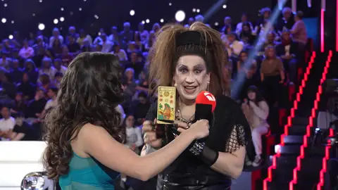 De las bromas de Roi a las predicciones de Aníbal: descubre todo lo que no se vio de la segunda gala de Tu cara me suena De las bromas de Roi a las predicciones de Aníbal: descubre todo lo que no se vio de la segunda gala de Tu cara me suena