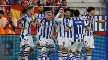 Barrene celebra su gol a los 14 segundos