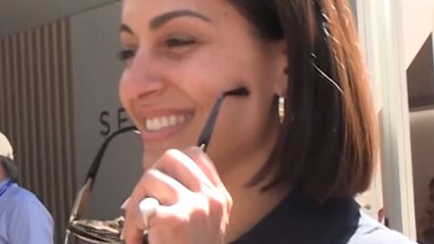 Hiba Abouk ante las cámaras