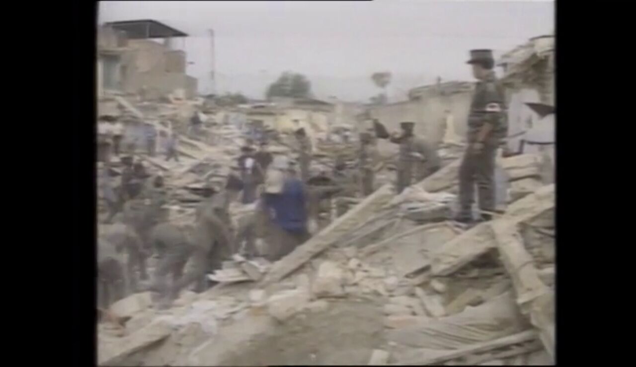 Mueren 200 personas en Guadalajara por explosiones por fuga de gas y carburante en el alcantarillado