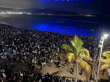 Quevedo anuncia su nuevo álbum 'El Baifo' con un espectáculo de drones ante más de 10.000 personas en Las Palmas Quevedo anuncia su nuevo álbum 'El Baifo' con un espectáculo de drones ante más de 10.000 personas en Las Palmas