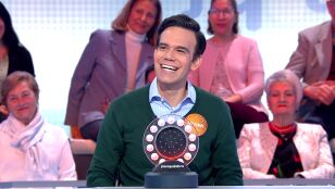 As&iacute; suena &lsquo;Laura no est&aacute;&rsquo;, de Nek, en la voz l&iacute;rica de Javier en La Pista: &ldquo;&iexcl;Qu&eacute; pasada!&rdquo;