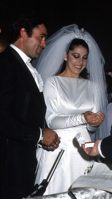 Isabel Pantoja y Francisco Rivera Pérez el día de su boda