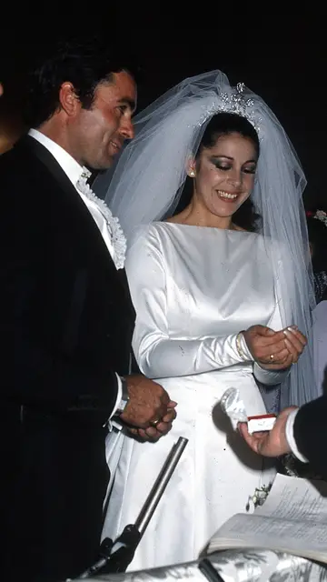 Isabel Pantoja y Francisco Rivera Pérez el día de su boda Isabel Pantoja y Francisco Rivera Pérez el día de su boda