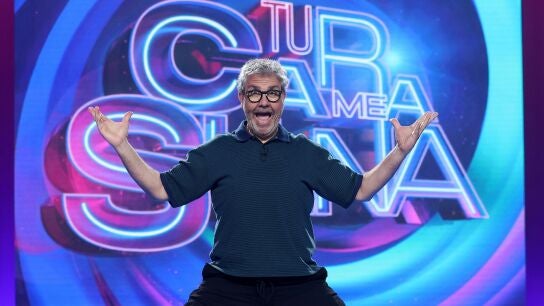 Flo versiona el '&iquest;Qu&eacute; le dir&iacute;as a la siguiente persona?' en el plat&oacute; de Tu cara me suena