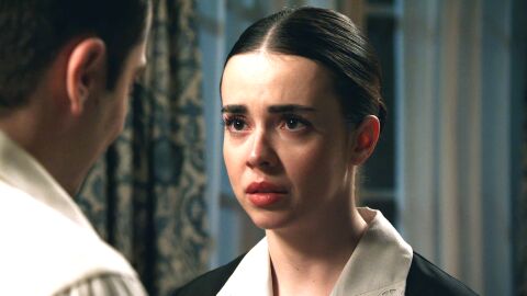 Paula se cuela en la habitaci&oacute;n de Tasio y vuelve a besarle, pero &eacute;l la frena: &ldquo;M&aacute;rchate, por favor&rdquo;