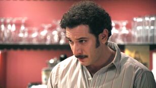 Salva se desahoga con Mabel sobre su pasado y le aconseja que no rompa la relaci&oacute;n con su padre