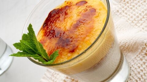 Argui&ntilde;ano elabora la receta de goxua, un postre de origen alav&eacute;s que significa 'rico'