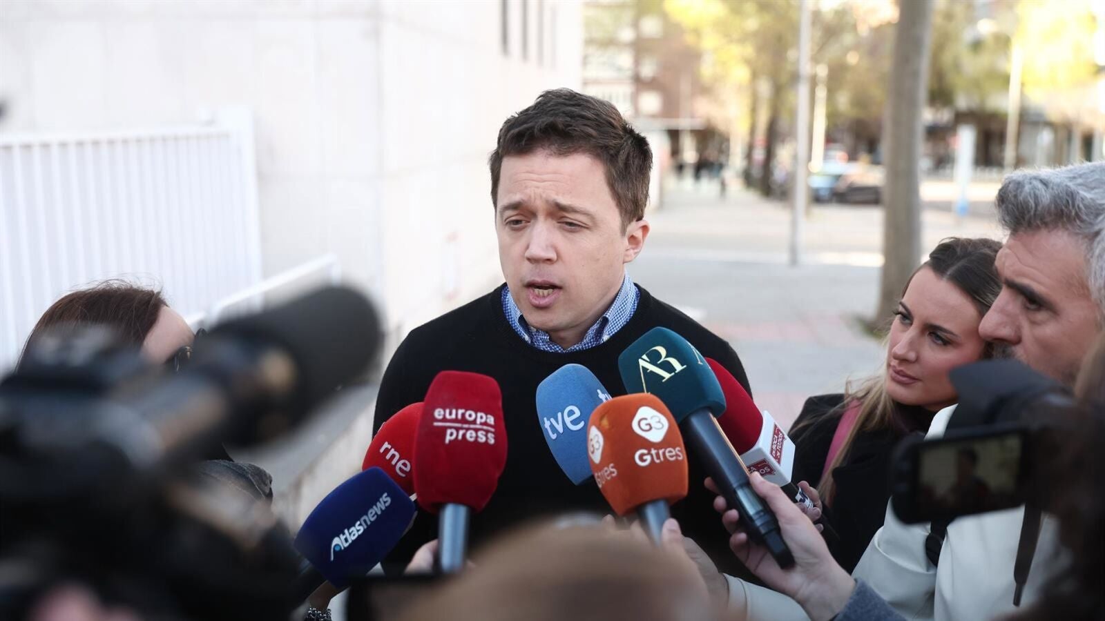 Elisa Mouliáa no acude a declarar al juzgado por la querella de Errejón