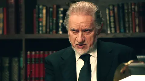 Tasio pide a Damián que readmita a Paula Tasio pide a Damián que readmita a Paula