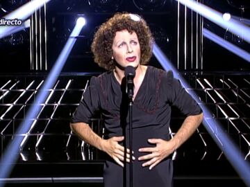 As&iacute; fue la imitaci&oacute;n que &Agrave;ngel Ll&agrave;cer hizo de &Eacute;dith Piaf en la primera gala de Tu cara me suena de la historia