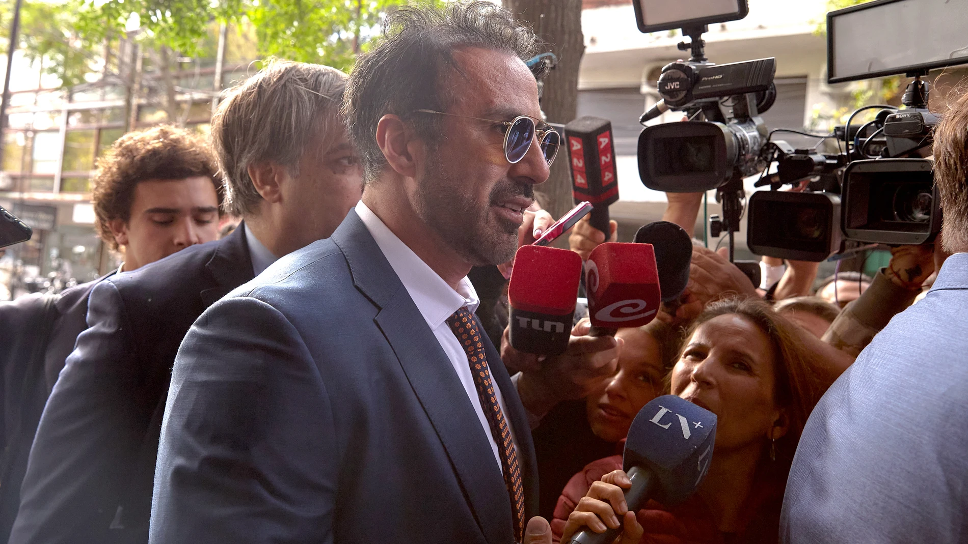 Leopoldo Luque, a su llegada al juzgado en San Isidro, en Buenos Aires Leopoldo Luque, a su llegada al juzgado en San Isidro, en Buenos Aires