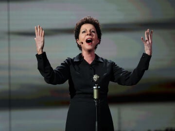 Pura emoci&oacute;n: Sole Gim&eacute;nez conmueve como &Eacute;dith Piaf con &lsquo;Non, je ne regrette rien&rsquo;