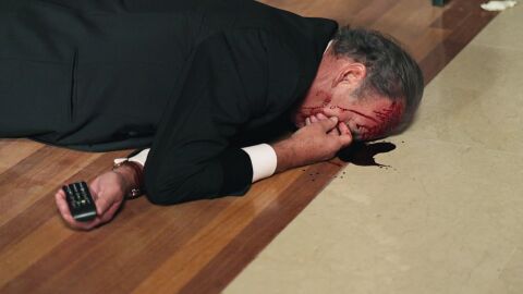 &Agrave;ngel Ll&agrave;cer interrumpe la fiesta: &ldquo;Bert&iacute;n ha muerto&rdquo;