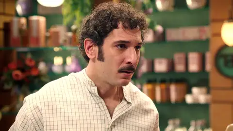 Salva intenta pedir perdón a Claudia Salva intenta pedir perdón a Claudia