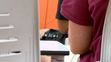 Cierran por sorpresa una academia de oposiciones y dejan tirados a cientos de estudiantes en Madrid