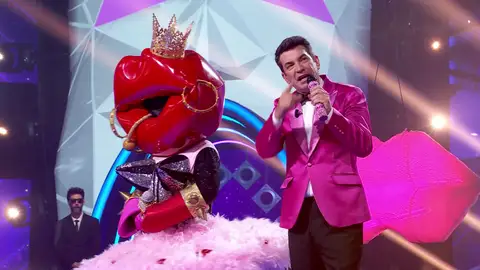 Arturo Valls se salta la primera norma del presentador antes del desenmascaramiento de Labios Arturo Valls se salta la primera norma del presentador antes del desenmascaramiento de Labios