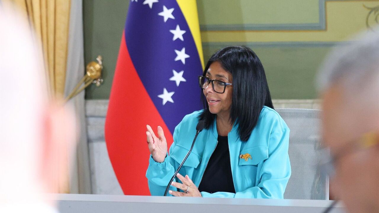 El Parlamento Europeo mantiene el veto a Delcy Rodríguez: su asistencia a la Cumbre Iberoamericana de Madrid, en el aire