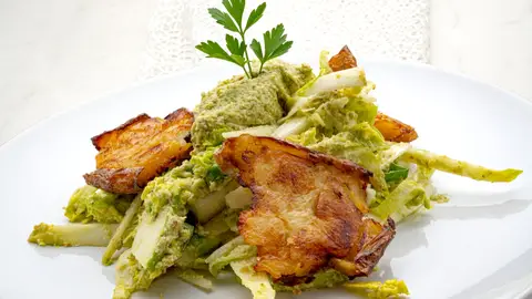 Ensalada verde con pesto de pistacho y tofu Ensalada verde con pesto de pistacho y tofu