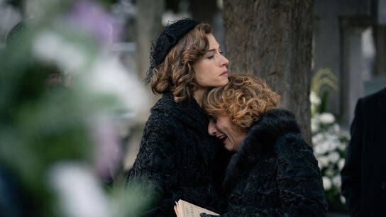 Marta acude al entierro de Pelayo