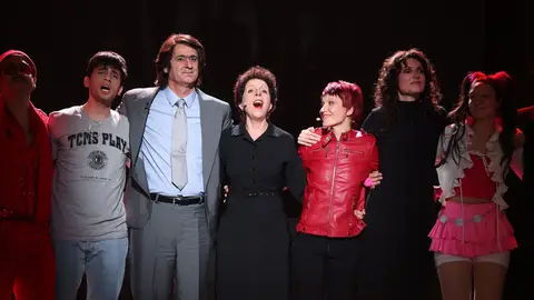 La emoción de Sole Giménez se roba el protagonismo en una gala llena de pompones y guiños al pasado La emoción de Sole Giménez se roba el protagonismo en una gala llena de pompones y guiños al pasado