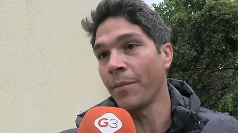 Pablo Castellano hablando con la prensa Pablo Castellano hablando con la prensa