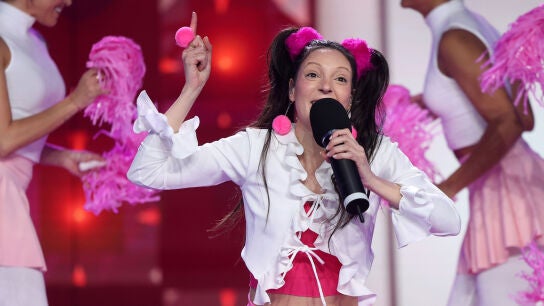 ¡Locura en plató! Leonor Lavado se lo pasa en grande como María Figueroa en Tu cara me suena