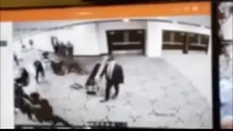 Cámara de seguridad del hotel de Washington Antena3 Noticias