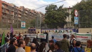 Trabajadores de institutos de L'Hospitalet (Barcelona) critican la presencia de Mossos en centros