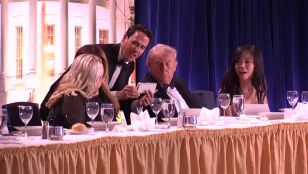 Mentalista en la cena de corresponsales de EEUU