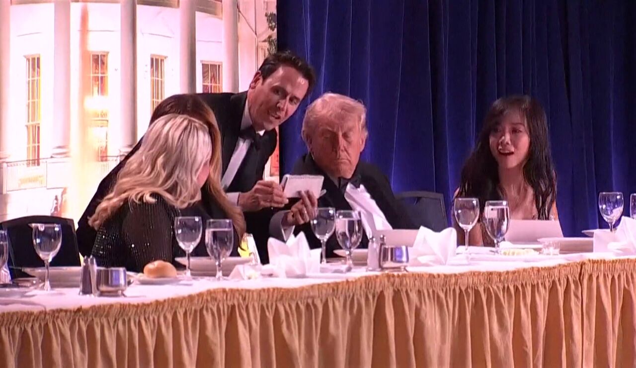 Mentalista en la cena de corresponsales de EEUU