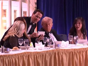 Mentalista en la cena de corresponsales de EEUU