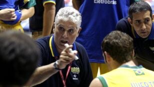 Moncho Monsalve entrenando a Brasil en 2009