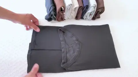Doblado japonés de camisetas Doblado japonés de camisetas