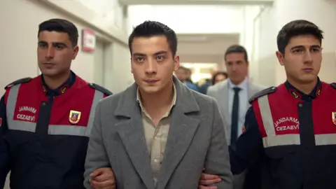 vlcsnap-2026-04-24-12h42m27s290 vlcsnap-2026-04-24-12h42m27s290