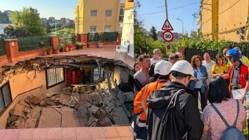 Una terraza se derrumba en el interior de un bar en Santa Coloma de Gramenet