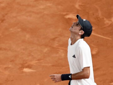 Rafa J&oacute;dar se lamenta tras un punto perdido ante Sinner