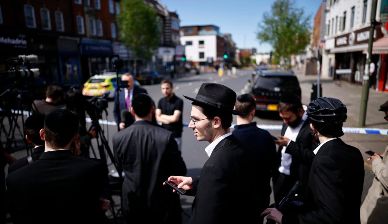 Dos jud&iacute;os apu&ntilde;alados en las calles de Golders Green, Londres
