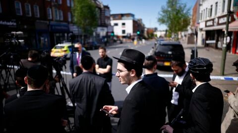Dos jud&iacute;os apu&ntilde;alados en las calles de Golders Green, Londres