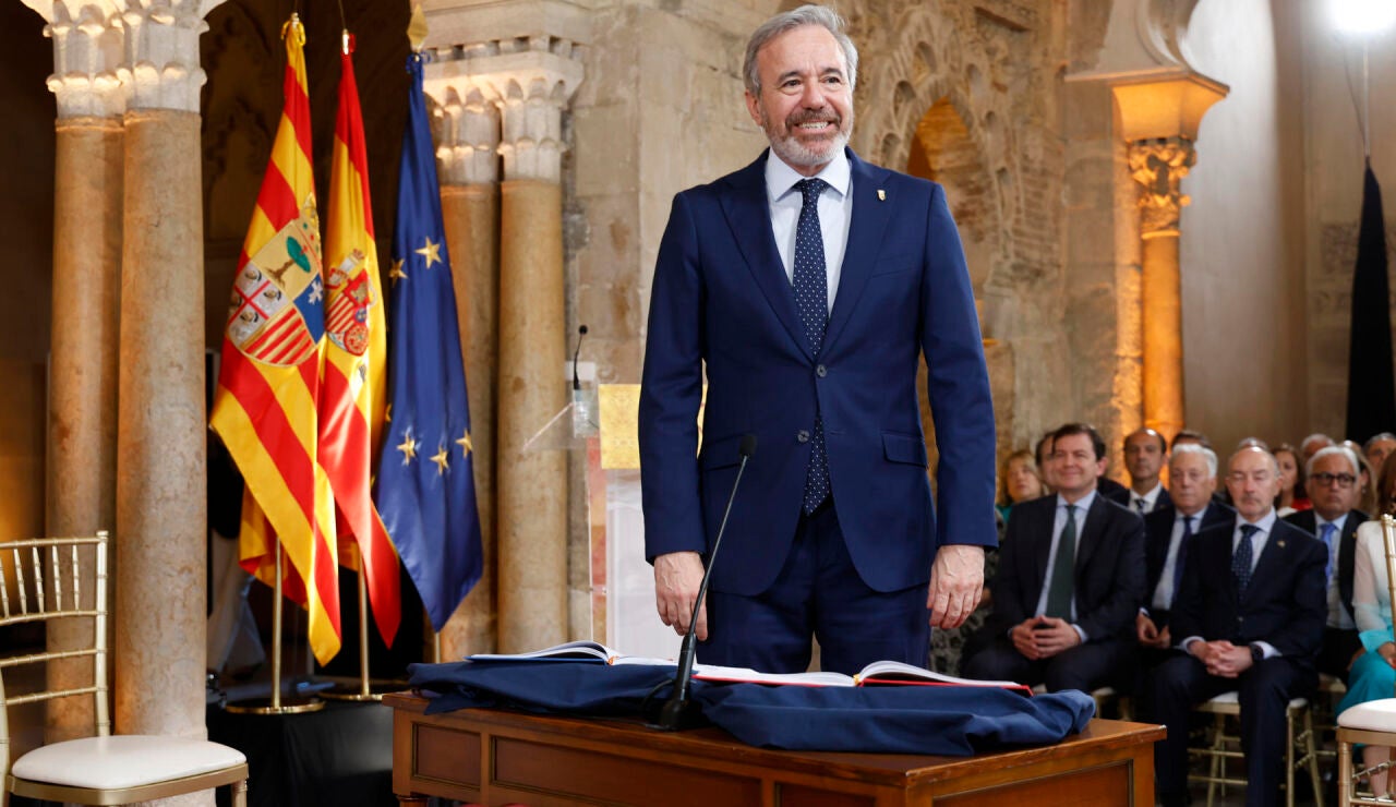 Azc&oacute;n toma posesi&oacute;n como presidente de Arag&oacute;n 