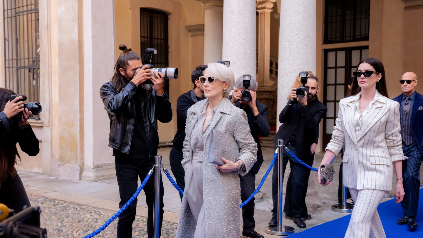 Meryl Streep y Anne Hathaway como Miranda Priestly y Andrea Sachs en El diablo viste de Prada 2 Meryl Streep y Anne Hathaway como Miranda Priestly y Andrea Sachs en El diablo viste de Prada 2
