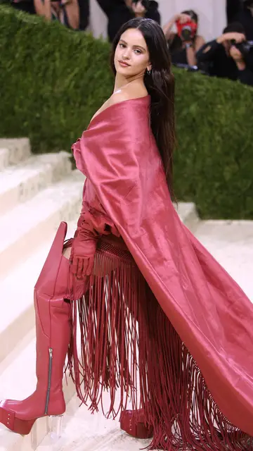 Rosalía en la MET Gala 2021 Rosalía en la MET Gala 2021