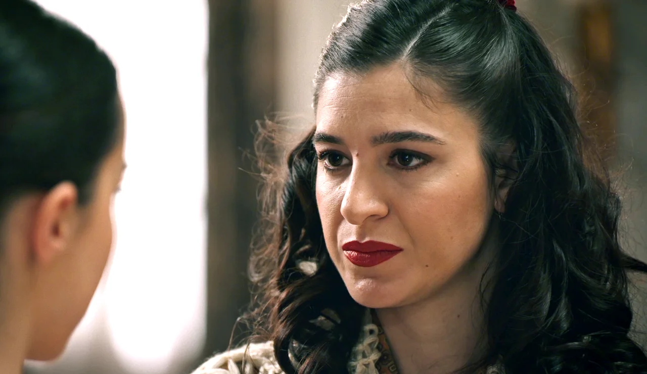 Carmen marca su territorio y planta cara a Paula: “La próxima vez que busques un hombro donde llorar que no sea el de un hombre casado”