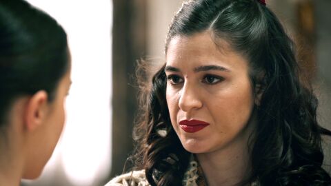 Carmen marca su territorio y planta cara a Paula: &ldquo;La pr&oacute;xima vez que busques un hombro donde llorar que no sea el de un hombre casado&rdquo;