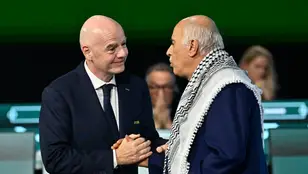 Infantino, con el presidente de la federación palestina