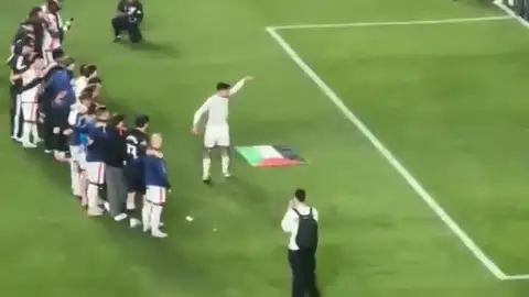 La bandera de Palestina y una 'vida pirata' histórica: la victoria ante el Estrasburgo hace soñar al Rayo La bandera de Palestina y una 'vida pirata' histórica: la victoria ante el Estrasburgo hace soñar al Rayo