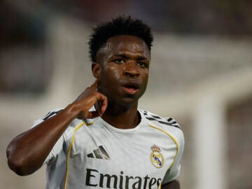 Vinicius celebra un gol ante el Betis