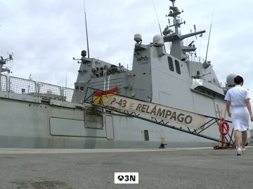 Buques de la armada realizan maniobras en el Mediterr&aacute;neo con 500 efectivos: "Hay puertas abiertas para que se conozca nuestra labor submarina"