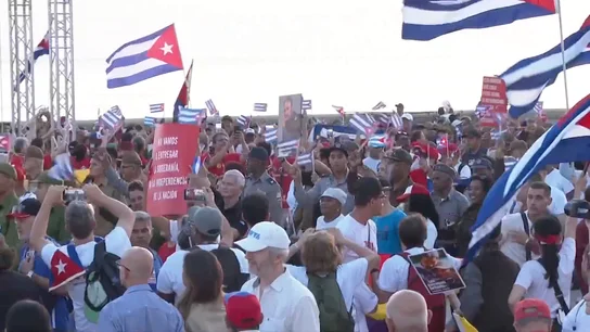 Cuba responde con manifestaciones en las calles a la amenaza de Trump de invadir el país "casi de inmediato" Cuba responde con manifestaciones en las calles a la amenaza de Trump de invadir el país "casi de inmediato"